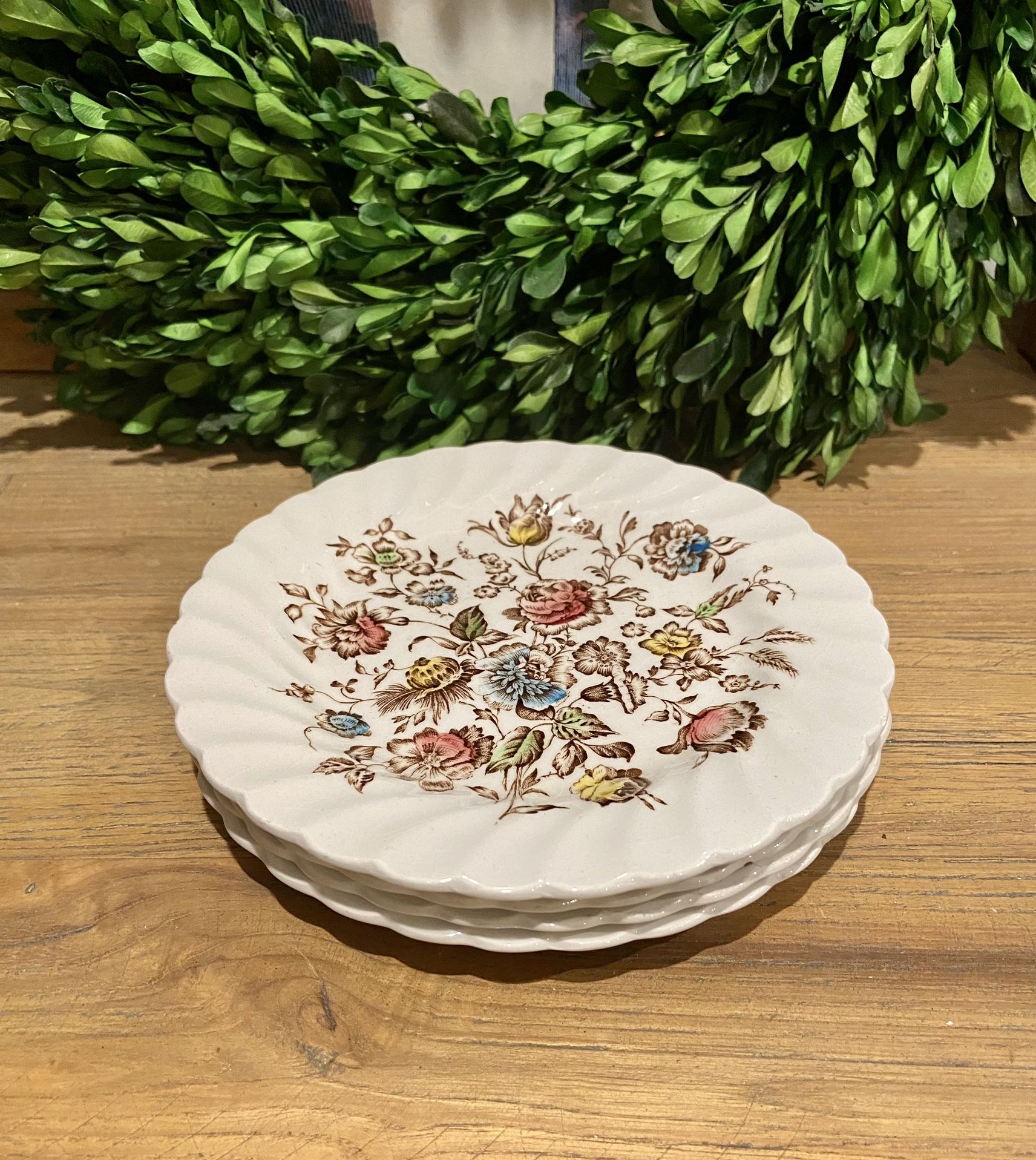 Set/Four Vintage Johnson Brothers England Staffordshire Bouquet Dessert Plates