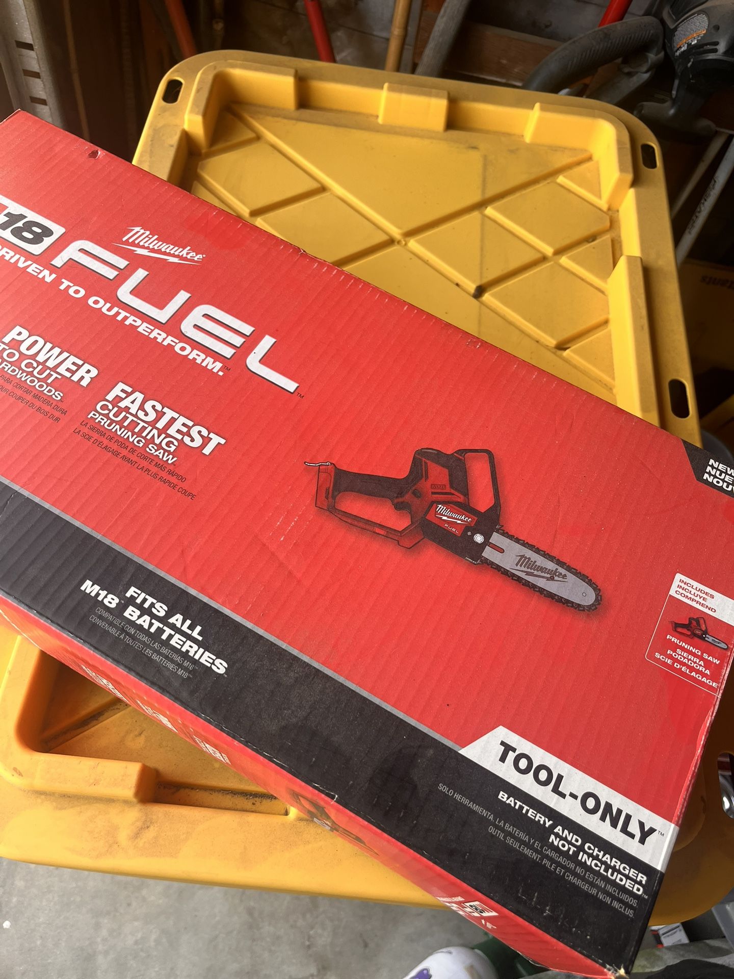 Milwaukee 8” M18 Fuel Pruning saw - NIB