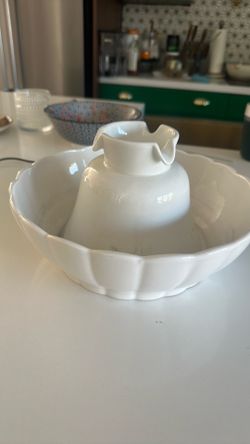 Cat water fountain