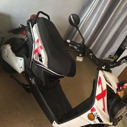 50cc Scooter / Moped – Clean, Good Condition – Must Pick Up”