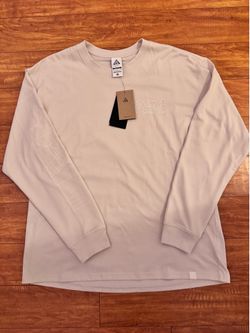 BRAND NEW NIKE ACG MENS LONG SLEEVE T-SHIRT