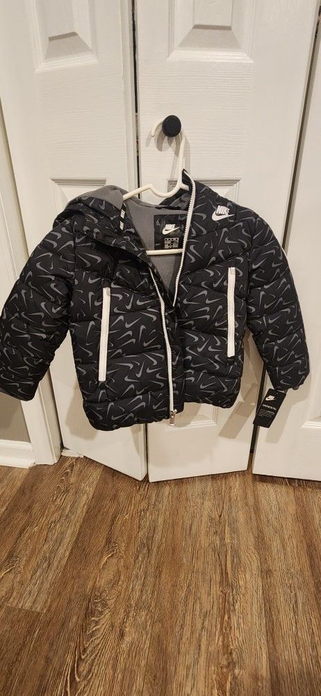 Nike Winter Coat 4xs, 3/4 Years Old