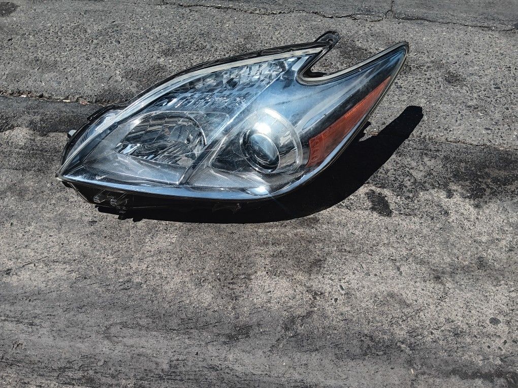 Toyota Prius Headlight