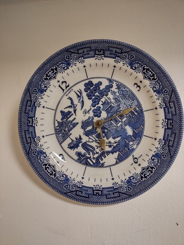 Churchill England Blue Willow Plate Clock Quartz Royal Dinner Sized Plate ;Not Works!