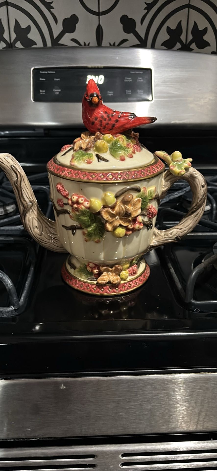 Lefton Cardinal Teapot
