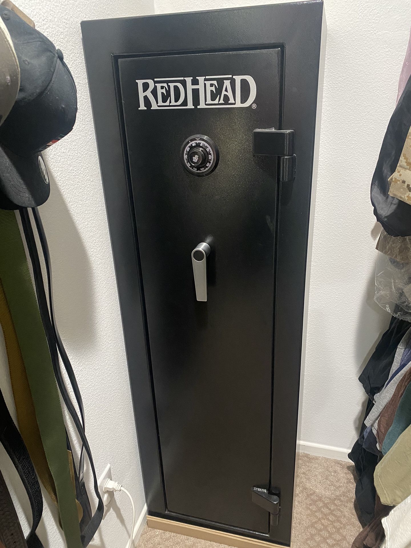 Redhead 10 Gun Safe