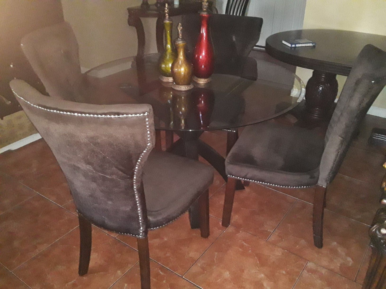 GLASS KITCHEN TABLE AND CHAIRS
