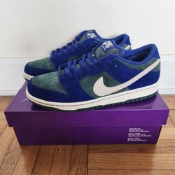 NEW - Nike SB Dunk Low Deep Royal Blue, Size 9M