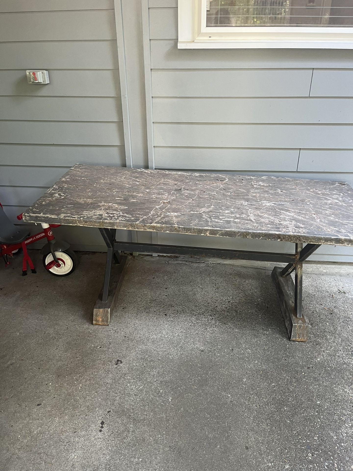 Free Outdoor Dining Table 70x32