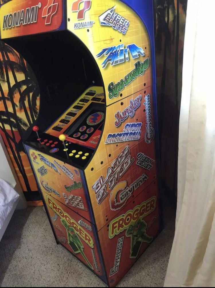 Arcade , Gamer Collection, Old school, Pandora Box , Enjoy it , in excellent condition, best gift ever for adults , Kids , teenagers , Konami Arcade