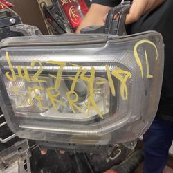 12-18 Sierra Hid LH Headlight Used 