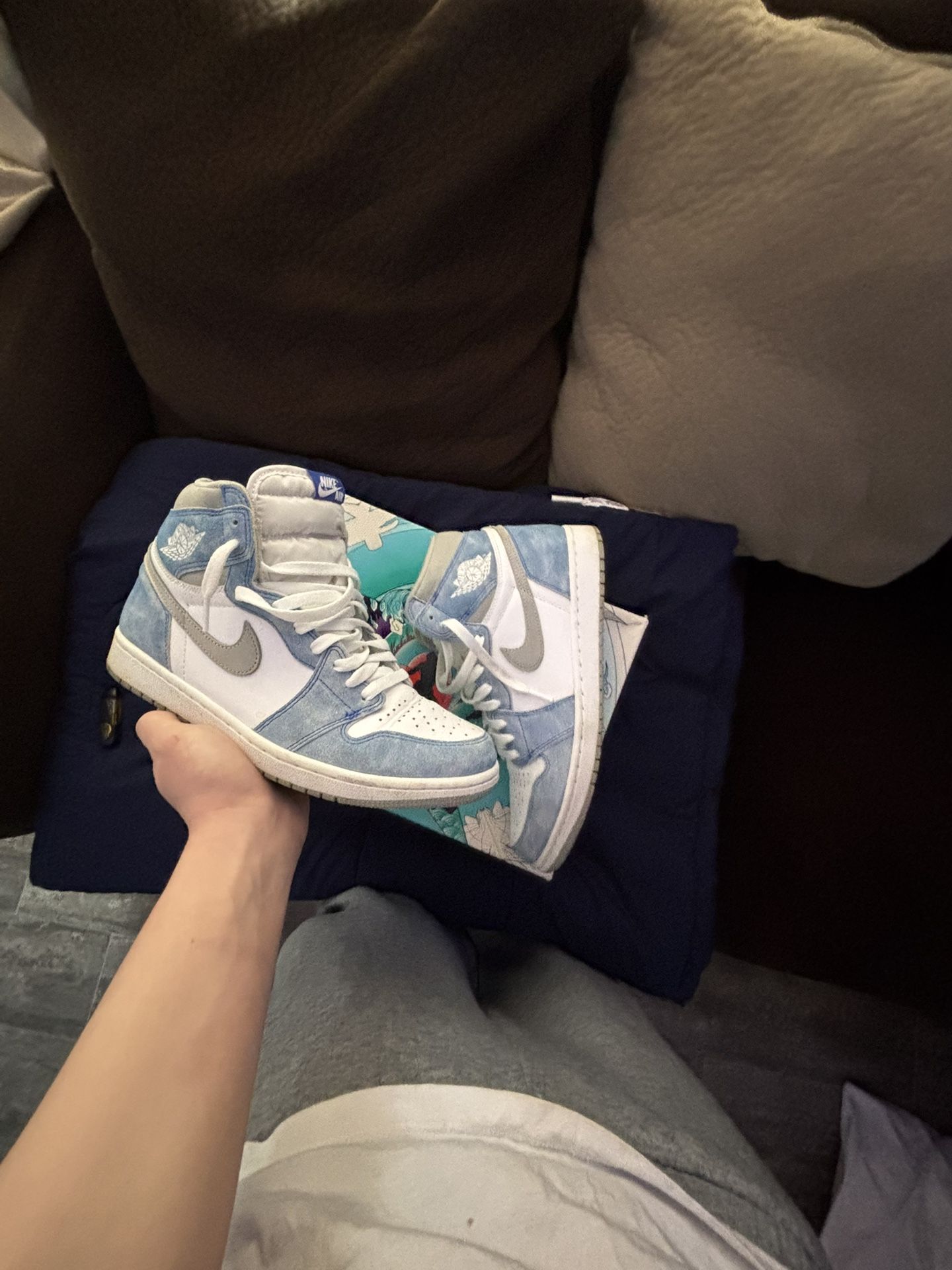 Jordan 1 “hyper Royal”