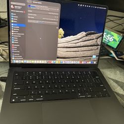 MacBook Pro 14 inch (2024 M4 Model)