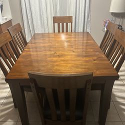 EXTENDABLE TABLE WITH 6 chairs