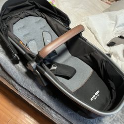 Maxi Cosi Sienna Car seat / Bassinet Never Used 