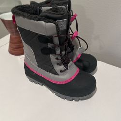 All In Motion Youth Snow Boots , Size 3