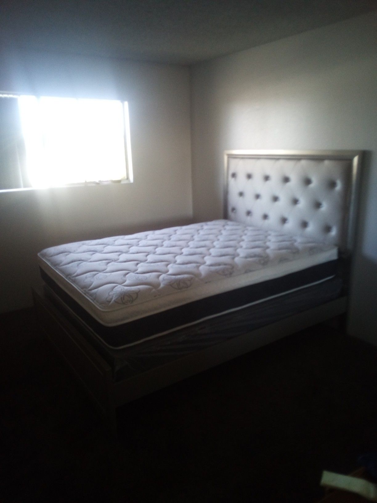 NuevoNew$315 Queen Size Matress and bedframe