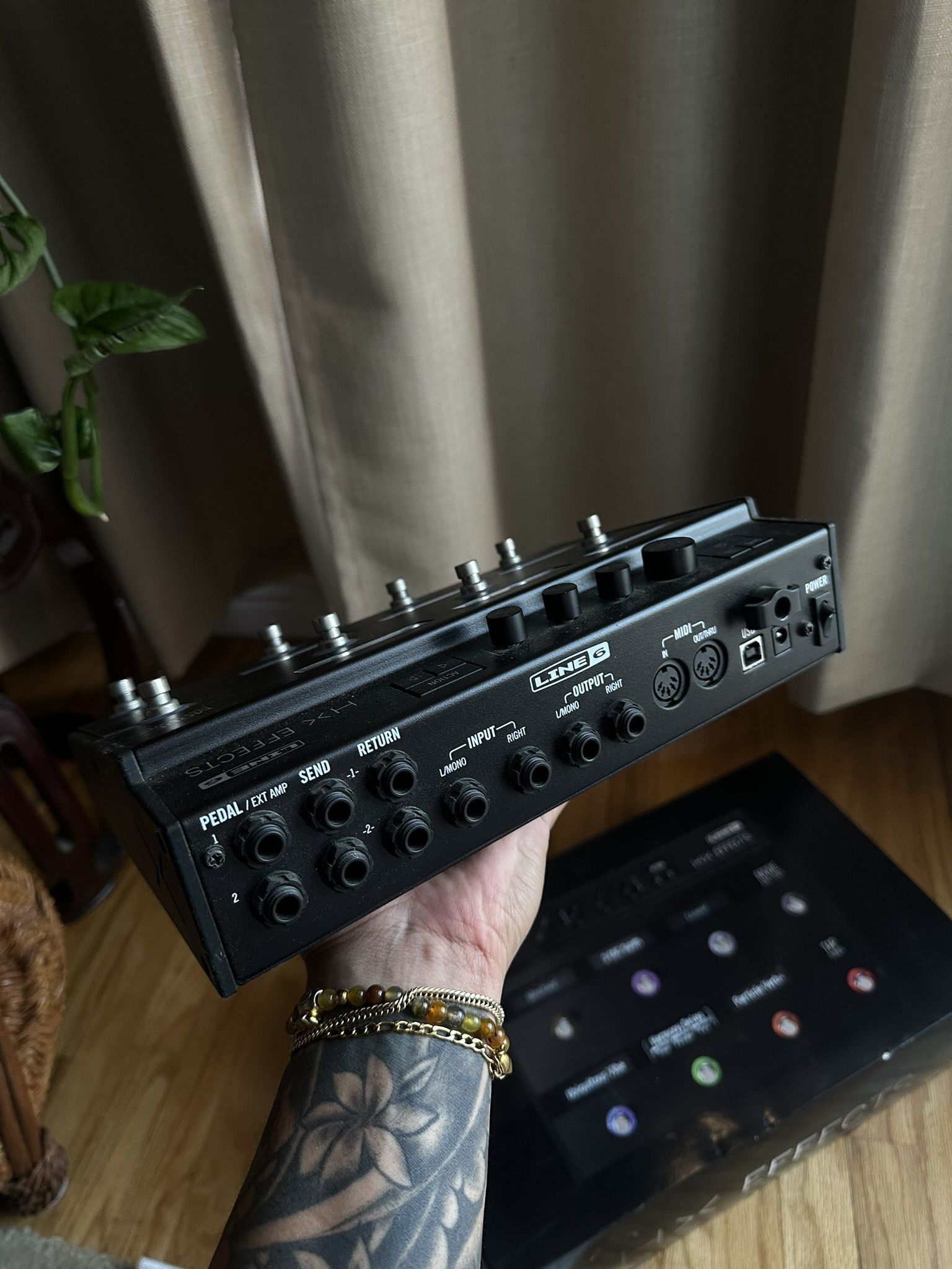 Line 6 HX Effects Guitar Multi-effects Floor Processor