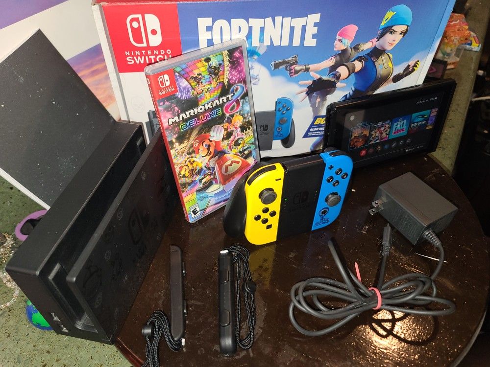 Nintendo SWITCH Fornite, Wildcat Edition [No Code]