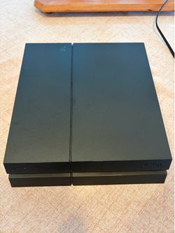 Sony PlayStation 4 PS4 console CUH-1215A
