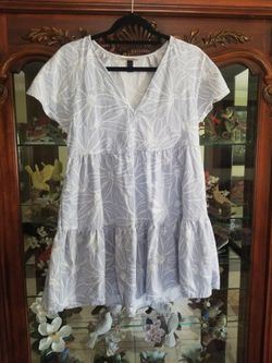 Universal Thread Women's Size Small Flower Print Dress