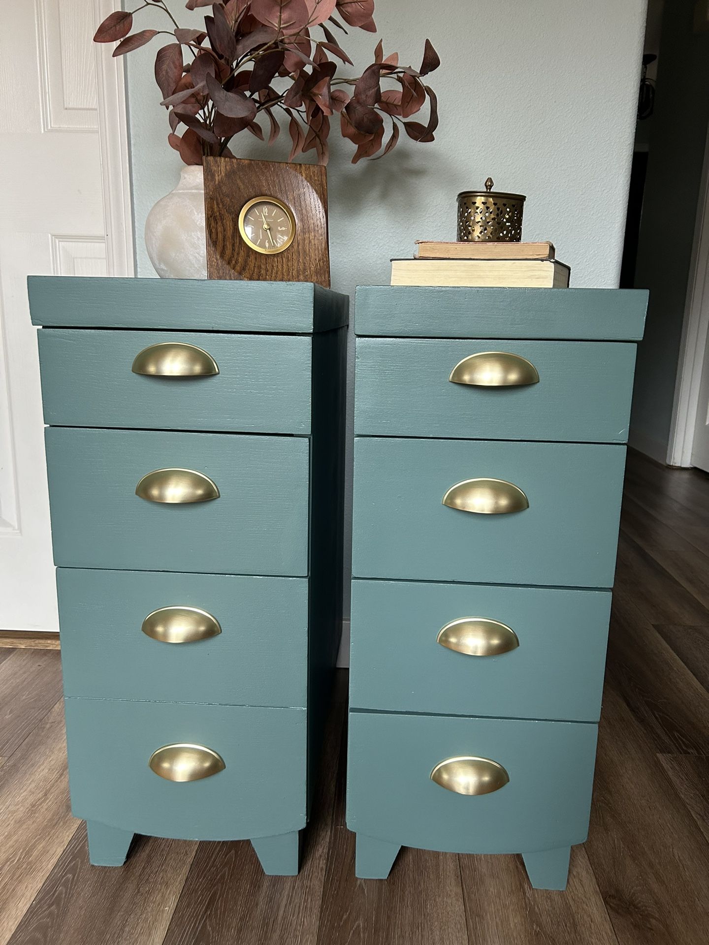 Night Stands/side Tables 