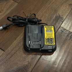 DeWALT DCB107 12V/20V MAX Lithium Ion Charger