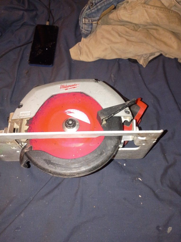 Brushed Milwaukee 6 1/2in Circle Saw
