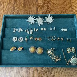 Vintage Costume Clip Or Screw On Earrings