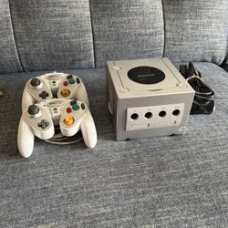 Platinum GameCube DOL-001 Modded w/50 Games