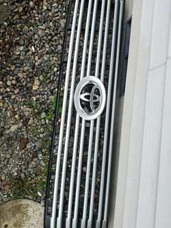 2014-2017 Toyota Tundra Limited Grille Insert