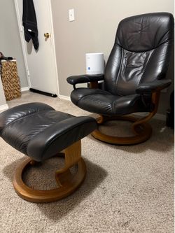 Ekornes stressless leather recliner and ottoman