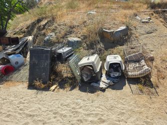 Dog crates and play pens