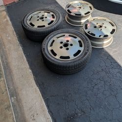Set of porsche 924 turbo rims.