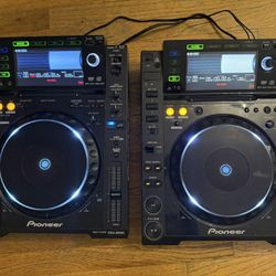 Pioneer CDJ-2000’s