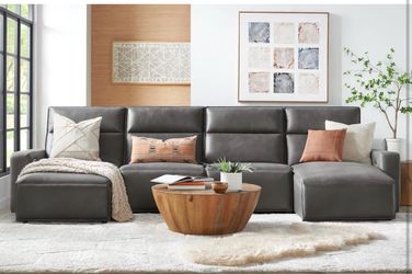 Power Reclining Sectional w/ Dual Chaise & USB — Moving Out of State, Must Sell