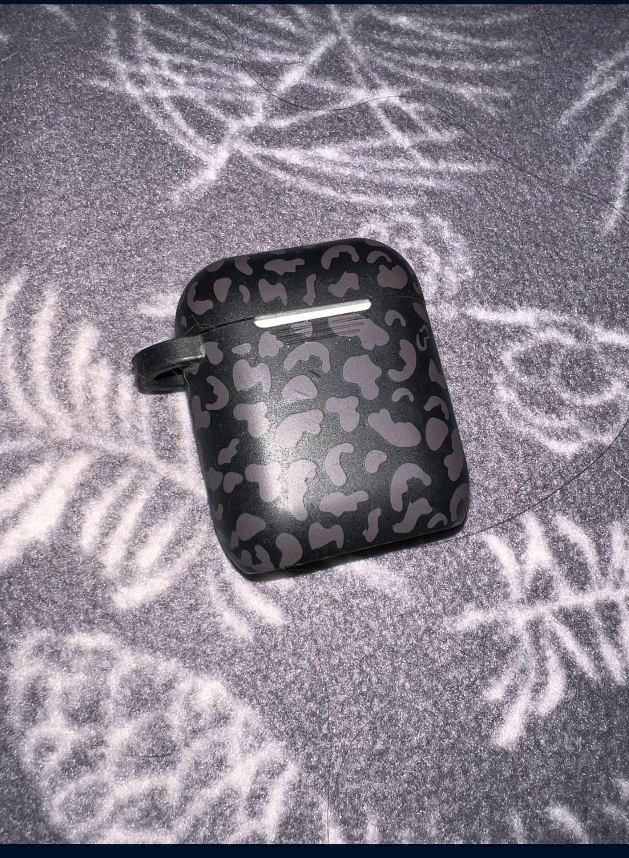 Airpod Gen One Case With AirPod Black And Gray Leopard Printed Sturdy Case charger