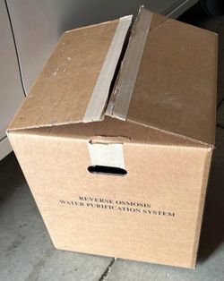 17” X 19” Sturdy Cardboard Boxes With Handles 