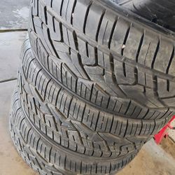 Tires Nitto 285/50/20  And Rims Chevy 5 Holes 