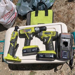 Ryobi Drill And Impact With Side Ratchet 