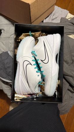 Kobe 4 draft day