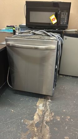 Nice like new Midea stailenss steel dishwasher