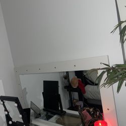 Selling Vanity Mirror (only mirror)