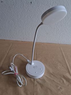 Adjustable LED desk/table light
