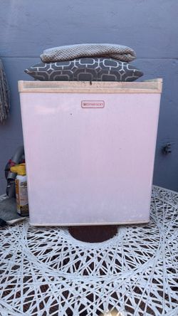 Emerson mini fridge white