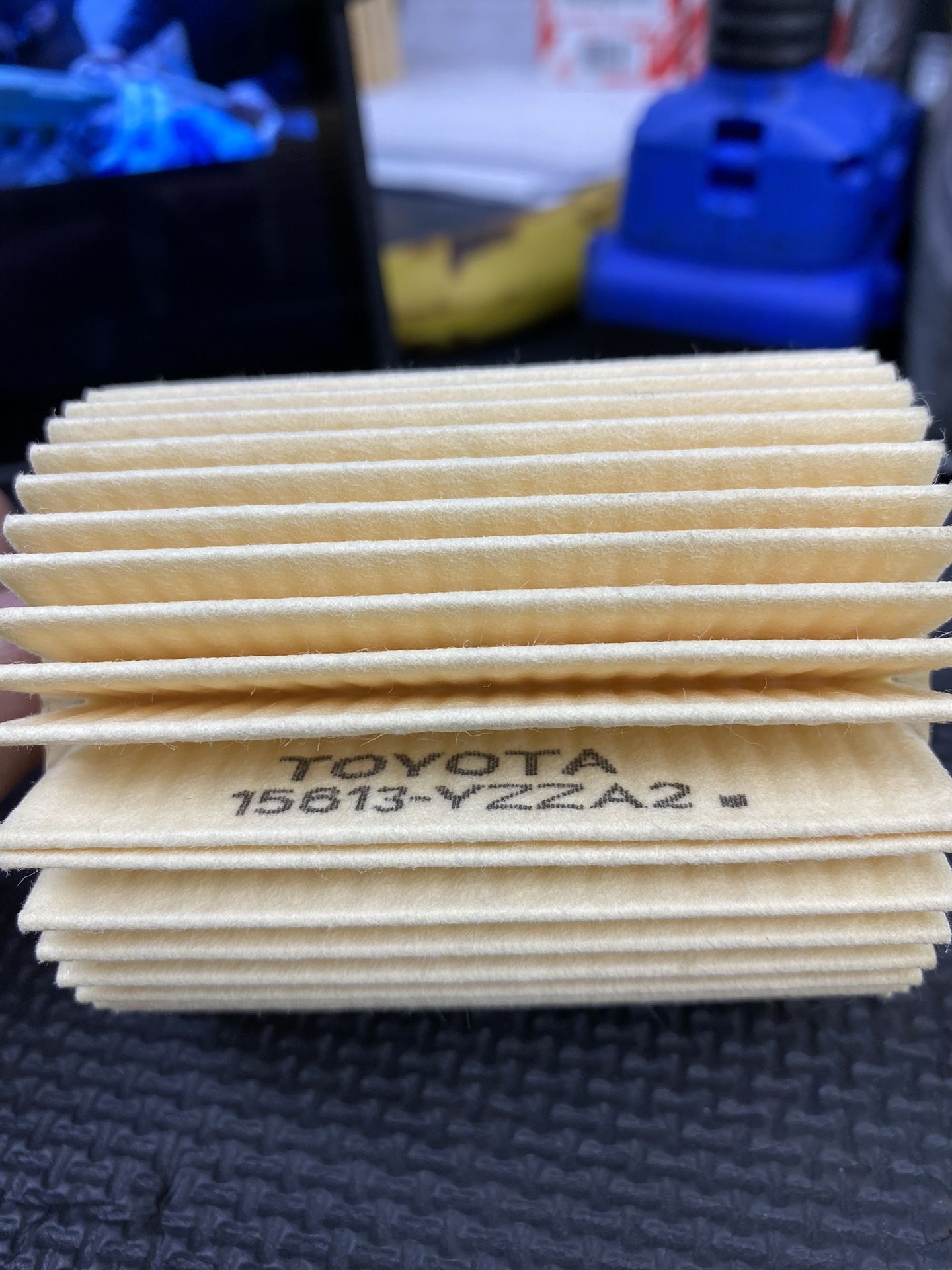 Toyota Oil Filter 15613-YZZA2 / 04152-YZZA5