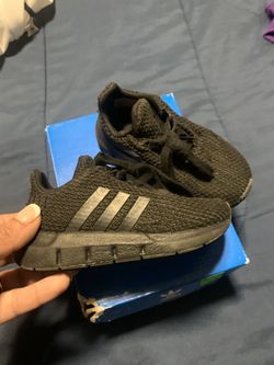 Adidas Toddlers Size 6c