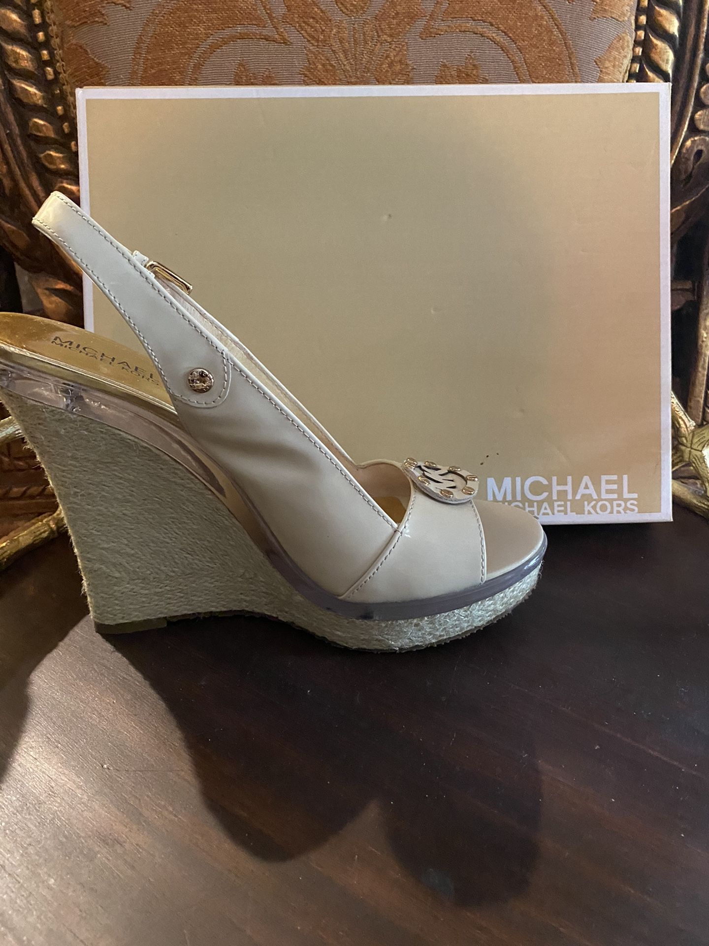 MICHAEL KORS Bone Montgomery Platform Heels