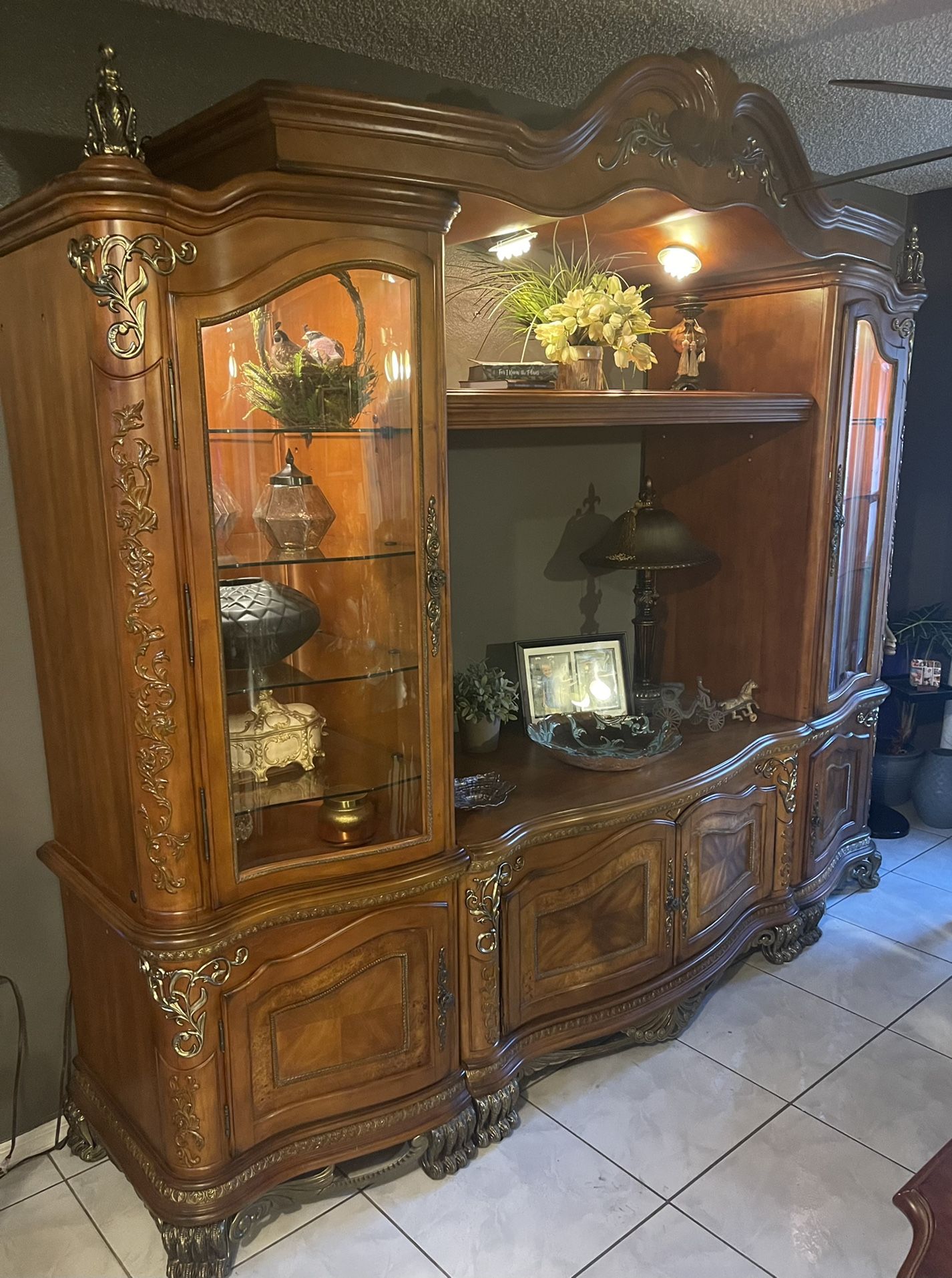 Gorgeous! Michael Amini / Aico “ Venetian “ Entertainment center. (Wall unit)