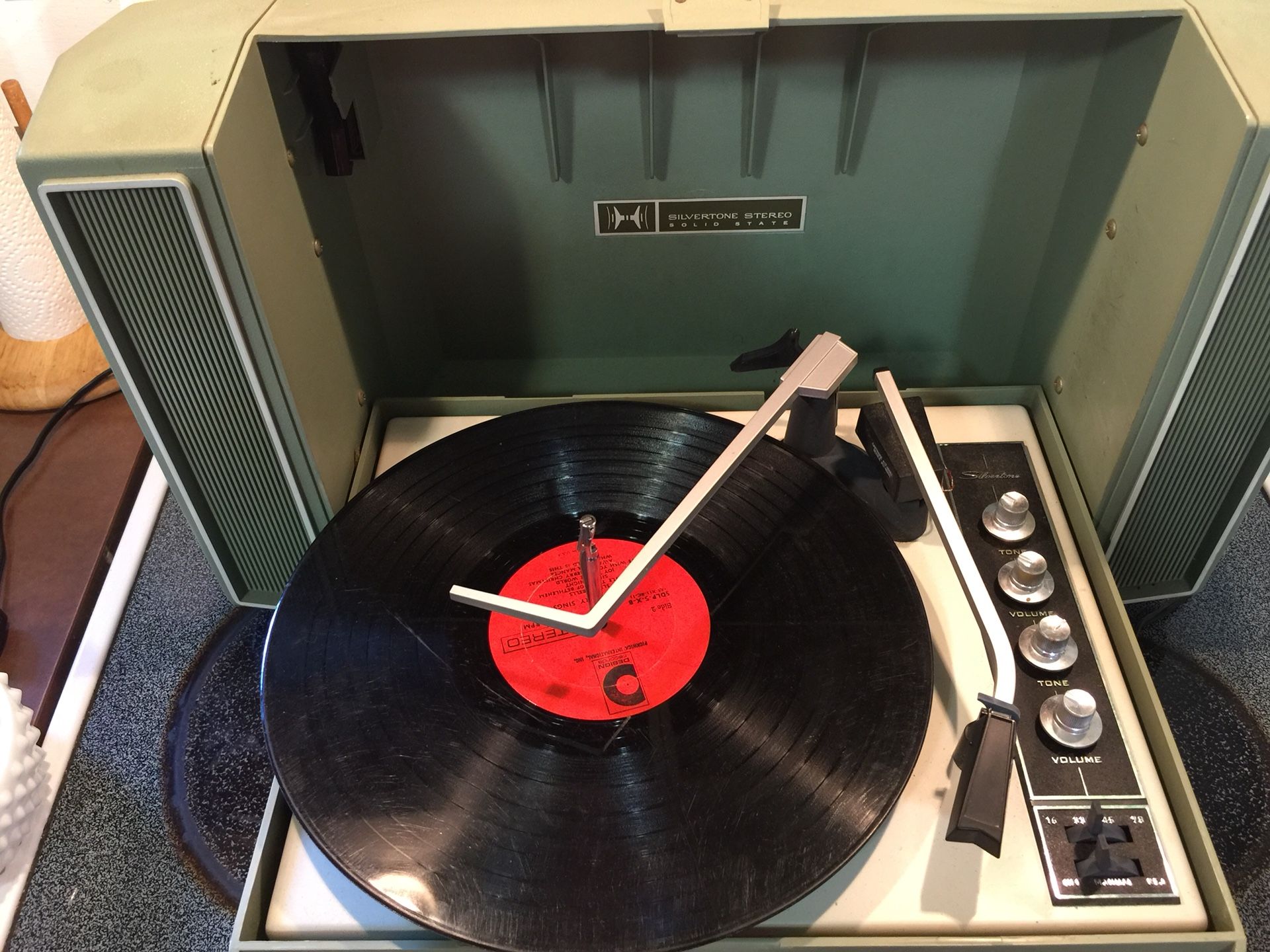 1960’s Silvertone portable record player with speakers